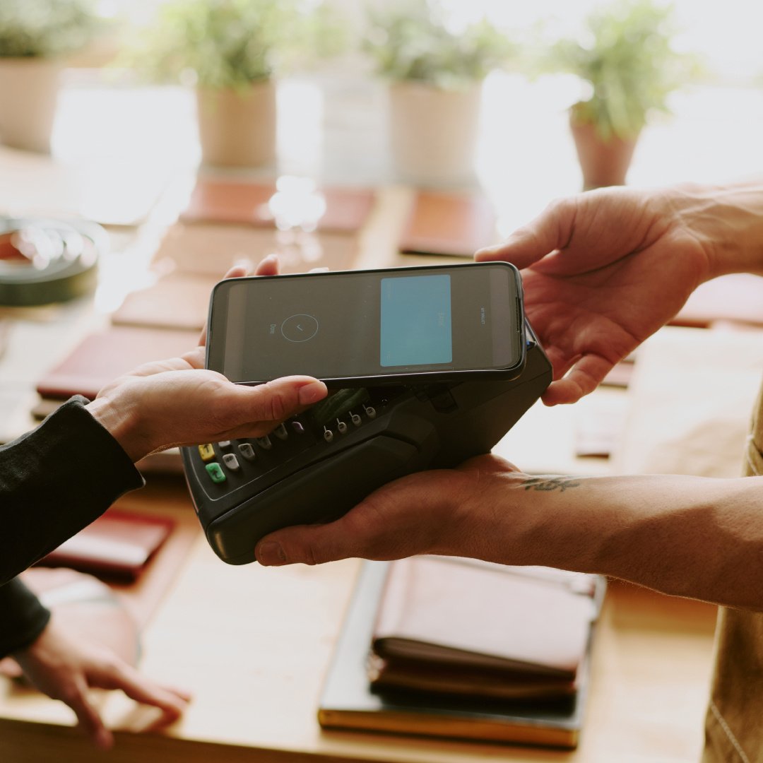 Digital Wallets 101: The Complete Guide to Contactless Payments